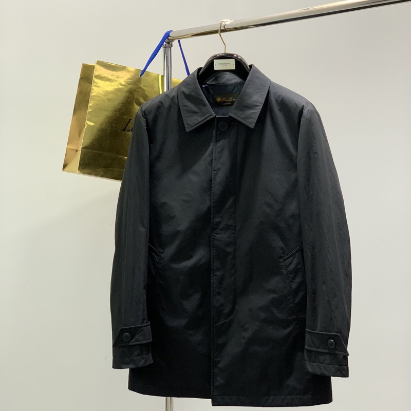 L0r0 P1ana outwear